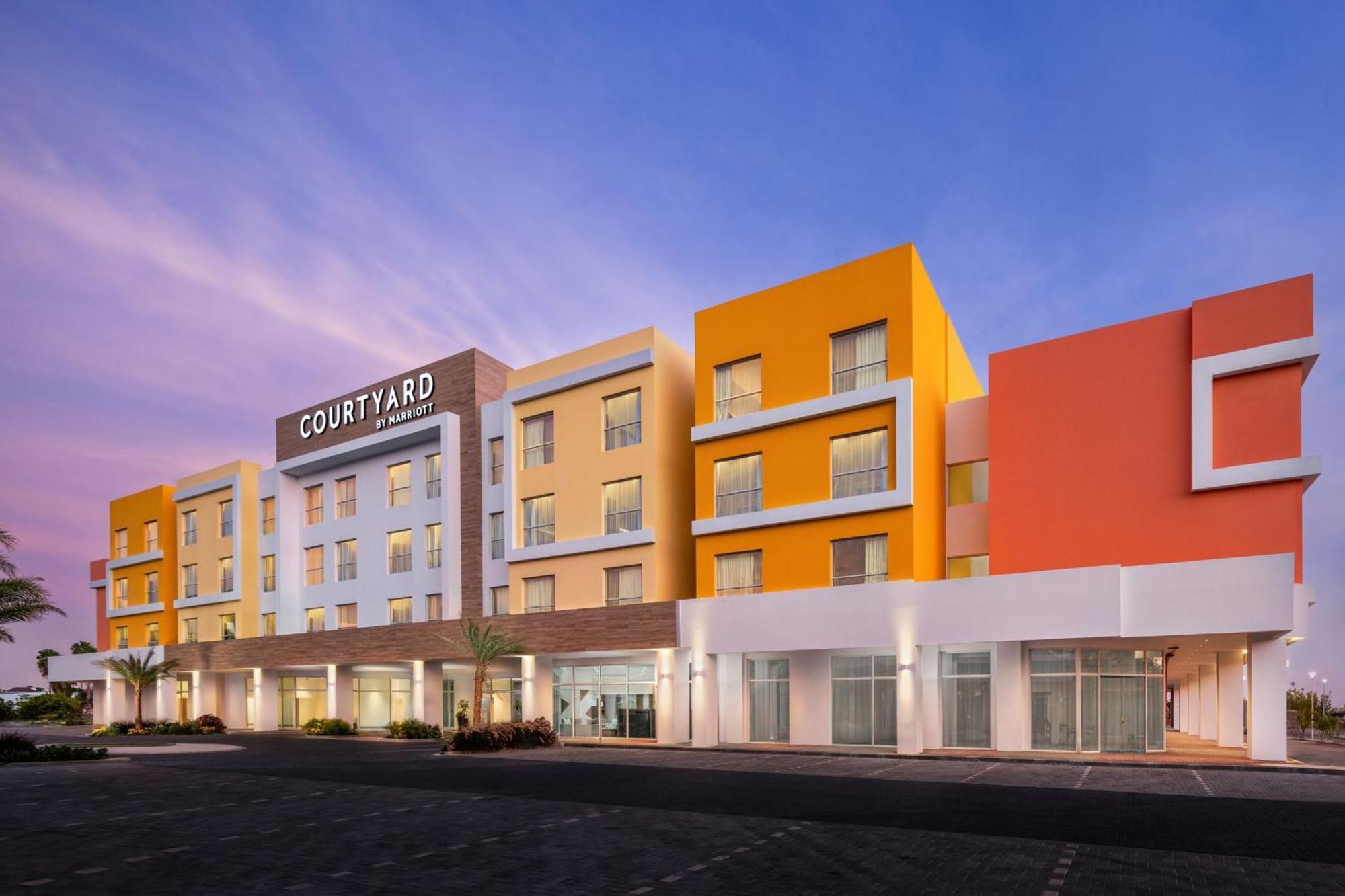 Courtyard By Marriott Curacao Hotel Willemstad Exterior photo
