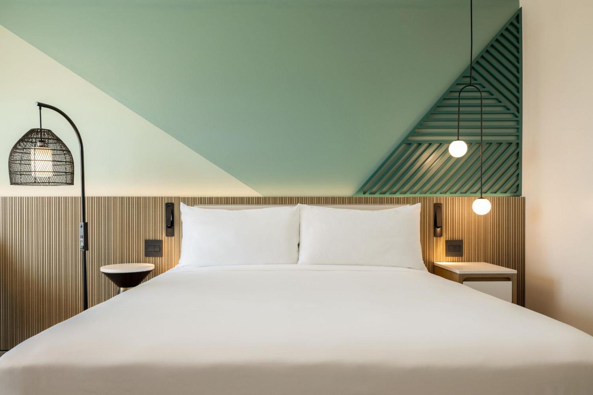 Courtyard By Marriott Curacao Hotel Willemstad Exterior photo