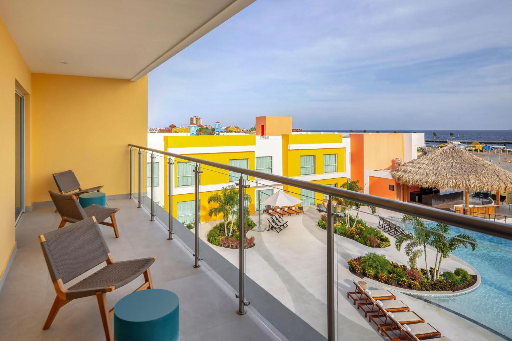 Courtyard By Marriott Curacao Hotel Willemstad Exterior photo