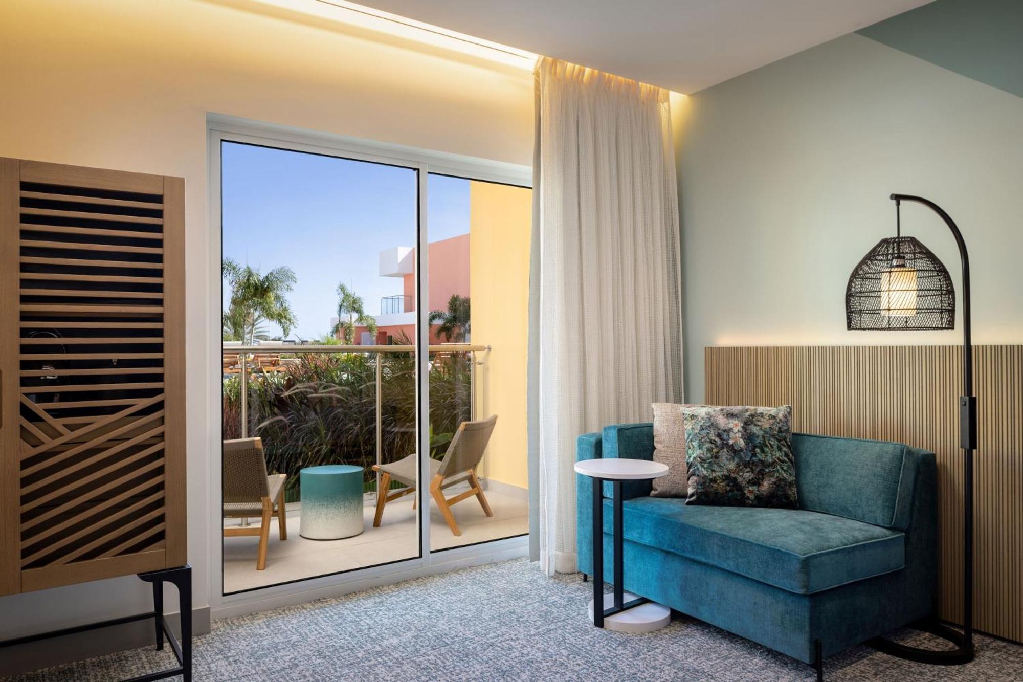 Courtyard By Marriott Curacao Hotel Willemstad Exterior photo
